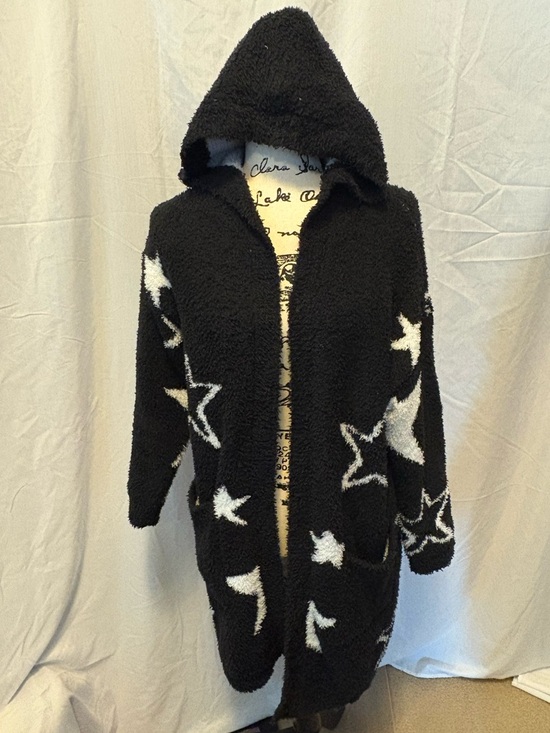 White Mark Sweaters - White Mark Black and White Star Knit Hoodie